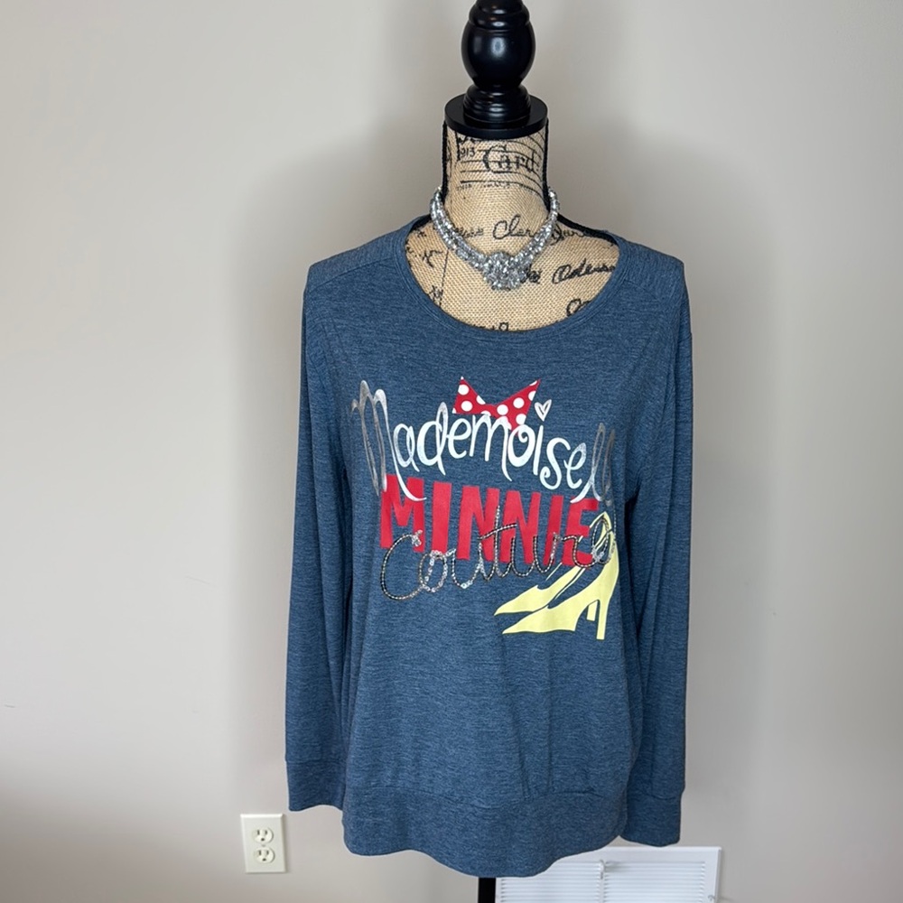 Disney Minnie Mouse shirt